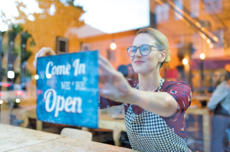 How to Support Small Businesses This Holiday Season