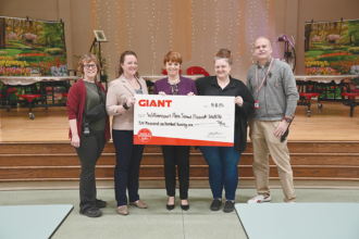 The Giant Co. Donates $6,622 to WASD Food Service Program